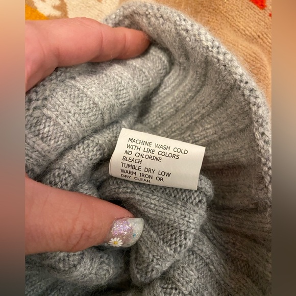 Beanie - Picture 6 of 6